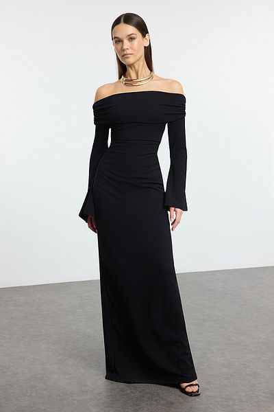 Trendyol Collection Schwarzes, gestricktes, langes, stilvolles Abendkleid mit Carmen-Ausschnitt TPRSS24AE00204