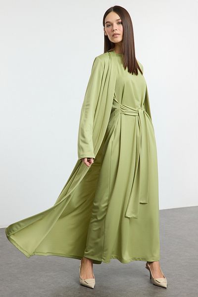 Trendyol Modest Ölgrünes Strick-Cardigan- und Kleid-Set mit Gürteldetail TCTAW25US00122