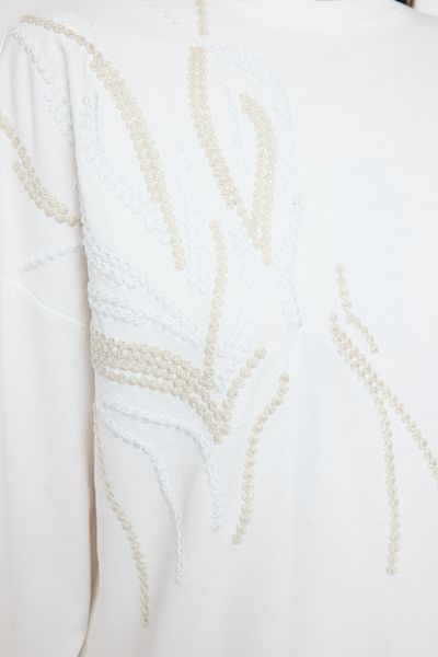 Trendyol Modest Ecru gestricktes Sweatshirt – Stickerei-Detail, TCTAW25TW00012