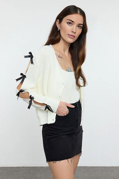 Trendyol Collection Ecru Ribbon Detailed Knitwear Cardigan Twoaw25Hi00363