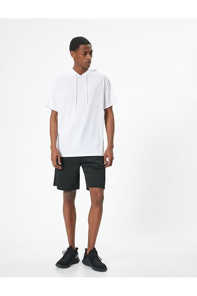 Koton Sport-T-Shirt mit Kapuze, kurzärmelig, Raglan-Detail