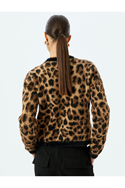 Koton Zlatý detail knoflíků, dlouhé rukávy, kulatý výstřih, leopardí vzor, ​​plyšový cardigan