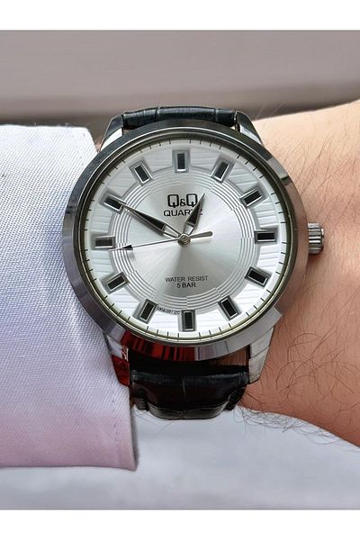 Q&Q Men's Leather Cord Wristwatch