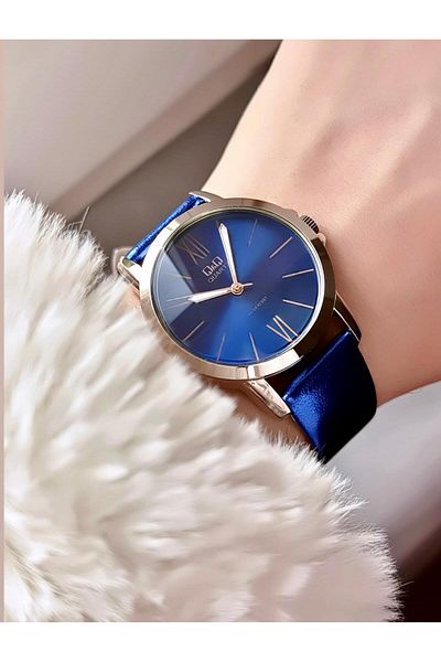 Q&Q Roman Numeral Minimal Leather Band Women's Wristwatch