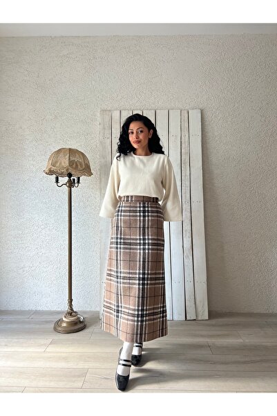 KÜÇÜĞÜM BUTİK Μακριά καρό φούστα με μακρύ μαύρισμα σχέδιο