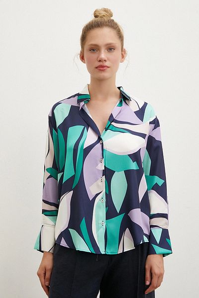 Never more Purple Patterned V-Neck Shirt