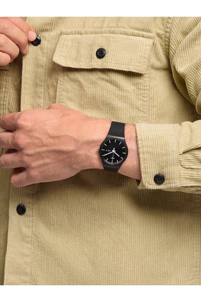 Swatch ساعة يد سوداء للجنسين SUOB720