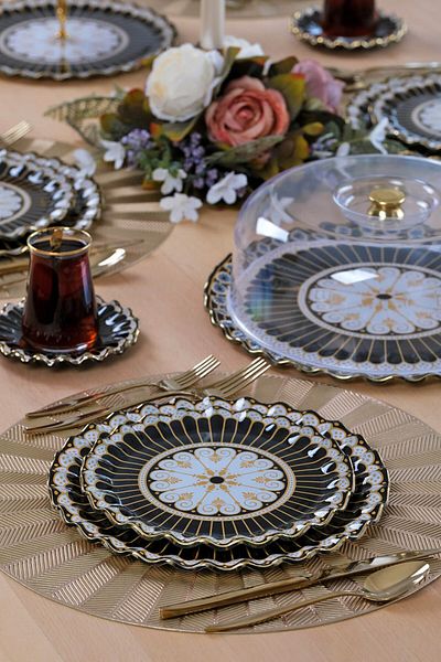 Glore Renoir Gold Gilded 34 Piece Cake Serving Set for 6 People