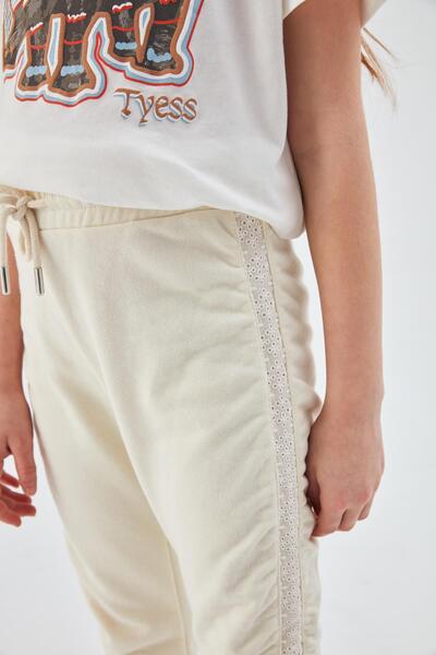 Tyess Bg Store Girl's Ecru Sweatpants 23Psstj4202