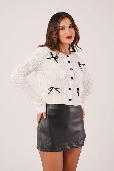 Hipo Trend Brooch Satin Ribbon Detailed Knitted Model White Cardigan