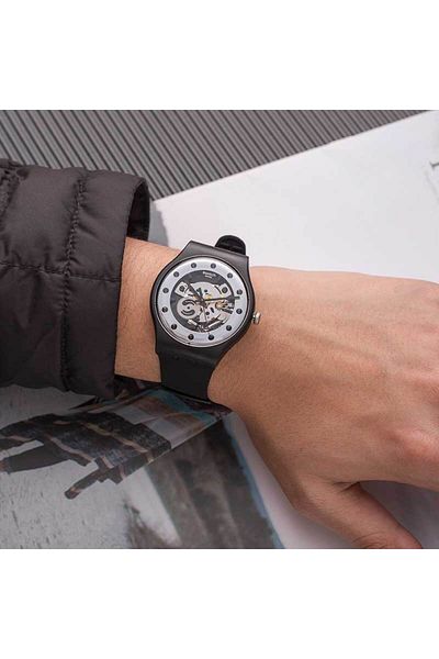 Swatch ساعة يد للجنسين موديل SUOZ147