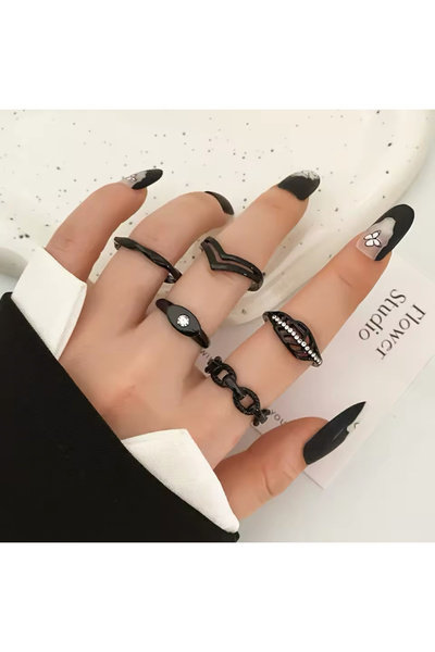 Girift Vintage مجموعة كاتي مكونة من 5 خواتم سوداء