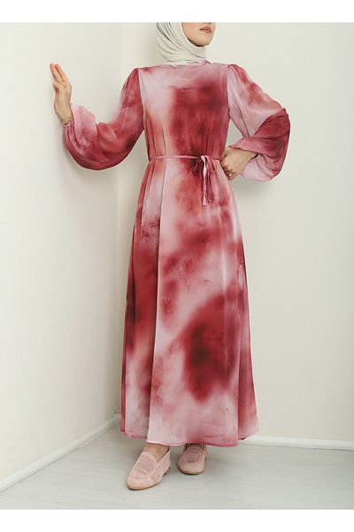 Modamorfo Burgunderfarbenes Chiffonkleid – Batikdruck und Futter