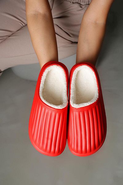 Beyond Unisex červené vodotěsné vlněné domácí pantofle - 3 cm Byndhfay01