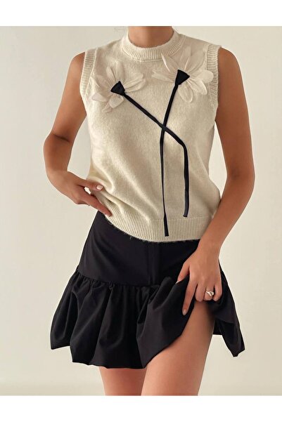 Luna Carina Women's Ecru Floral Detailed Knitwear Sweater