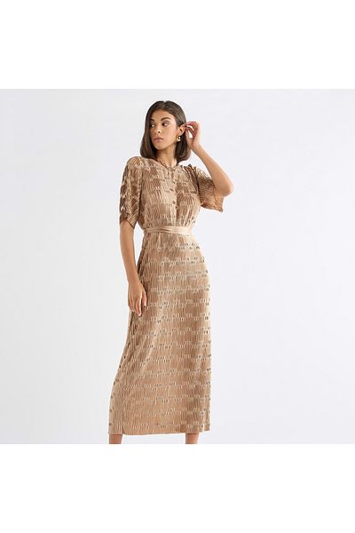 FAV Textured Round Neck Dress with Short Sleeves and Tie-Up Belt