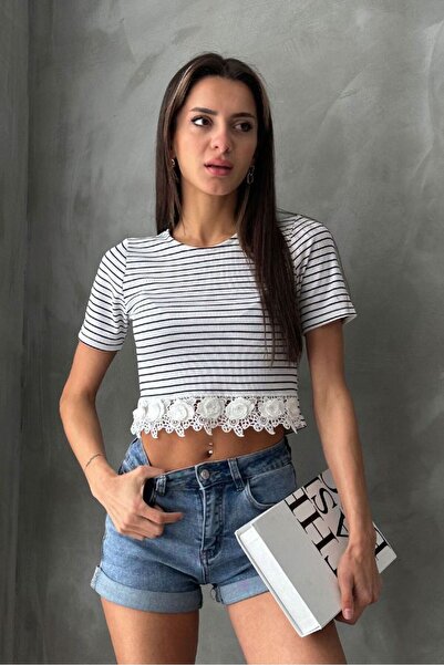 Caddebostan Moda Guipure Detailed Striped Short Sleeve Cropped Knitted T-Shirt