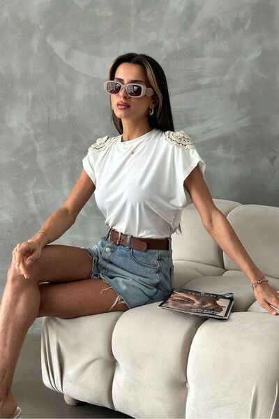 Caddebostan Moda Women's Oversized Crew Neck Cotton T-Shirt with Lace Detail ...