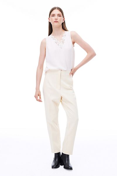 Perspective Farewell Regular Fit Standard Size Zero Sleeve V-Neck Ecru Blouse