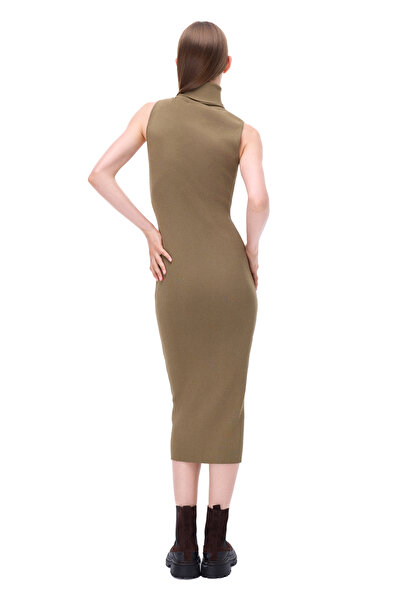 Perspective Triko Slim Fit Diz Altı Kolsuz Balıkçı Yaka Hakı Elbise