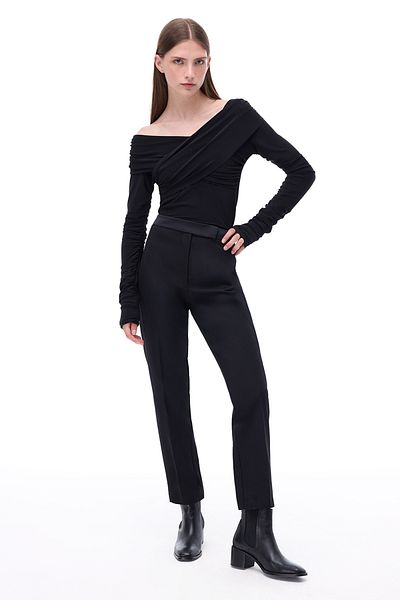 Perspective Albertas Slim Fit Standard Size Zero Sleeve Boat Neck Black Blouse
