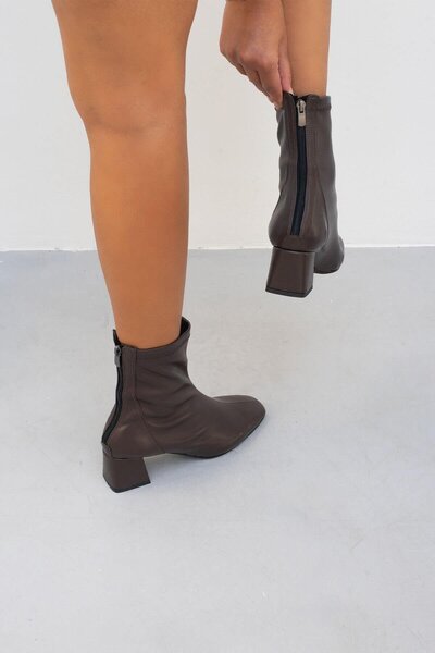 Beyond Γυναικείες Καφέ Beijing Stretch Blunt Fit Δερμάτινες Μπότες 5cm BYNDSTRW01