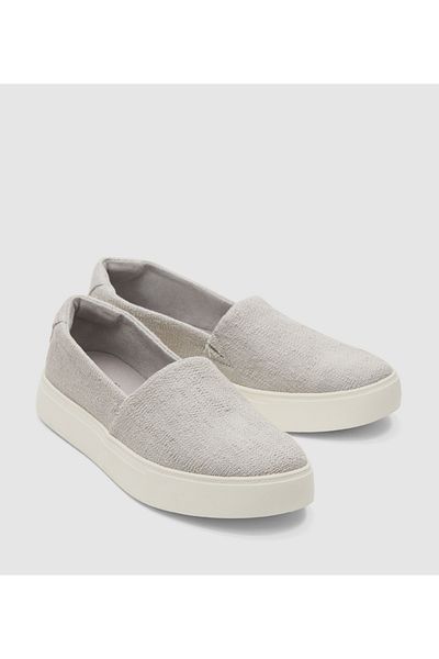 Toms حذاء كاجوال رمادي للنساء