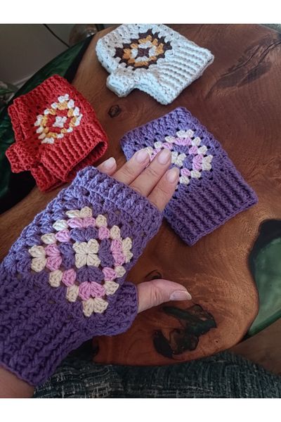 Handmade قفازات محبوكة بدون أصابع