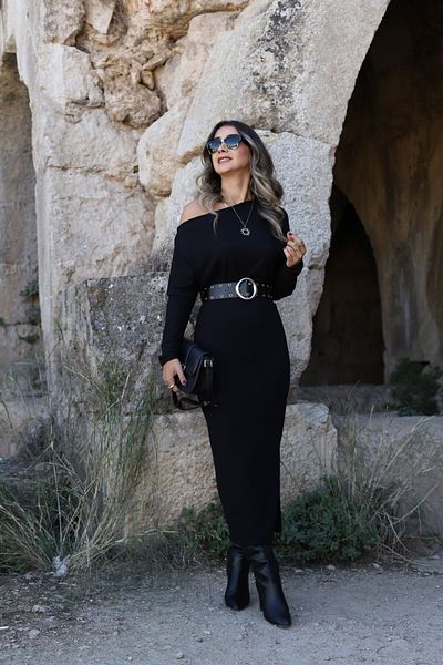 bytugcekaya Rochie neagră cu nervuri groase cu gât barcă