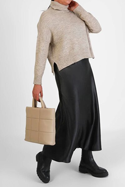 Lady Majestic Nagy méretű, rugalmas derék, rejtett cipzáras lycra szatén szoknya