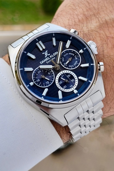 Daniel Klein Kadranı Lacivert Kordonu Beyaz Renk 24 Ay Garantili İç Göstergeleri Aktif Erkek Kol Saati