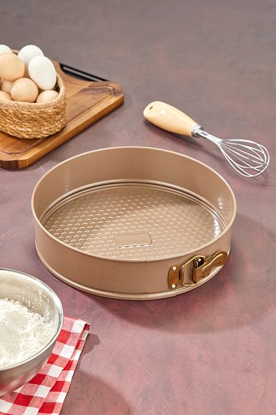 Cooker Clamped Steel Cake Mold 28 cm