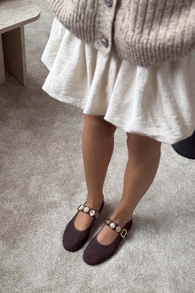 NİŞANTAŞI SHOES Krakkói sötétbarna szőnyegkiegészítő részlet lapos talpú női balerinák