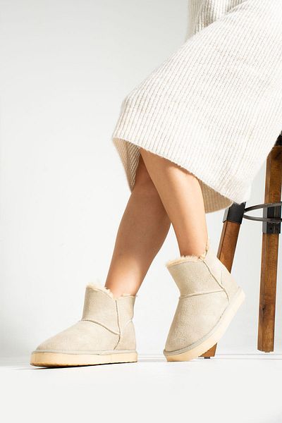 Shakrak Γυναικείες μπότες Clara Beige Shearling μέχρι τον αστράγαλο