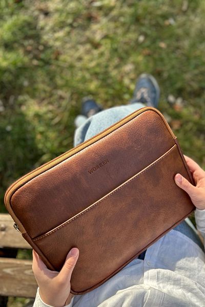 worken Tablet Case Coffee Ipad, Galaxy, Lenovo, Huawei 11 Inch 31.5x23x2 Cm Vegan Leather Case Brown