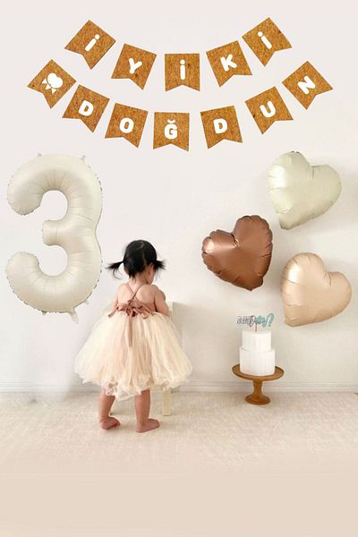 Atölye Mi 3 Years Old Birthday Kraft White Happy Birthday Banner 3Pcs Heart Balloon Decoration Set