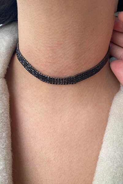 TAKIŞTIR قلادة Choker ذات اللون الأسود بأربعة صفوف من الأحجار الكريمة