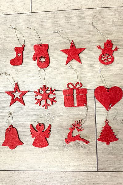 Kuzeylina Set of 12 Red Mixed Christmas Tree Ornaments – 3mm Felt, Gold String