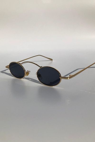 DSN Women's Black Sunglasses - R