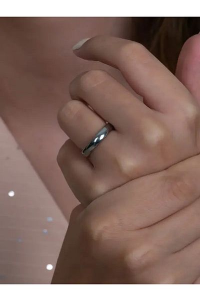 Mays Accessory Unisex 4mm Thin Curved Men Women Steel Wedding Ring Ring