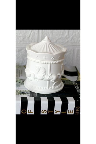 oksukokulutaş Atlikarinca Box with Lid