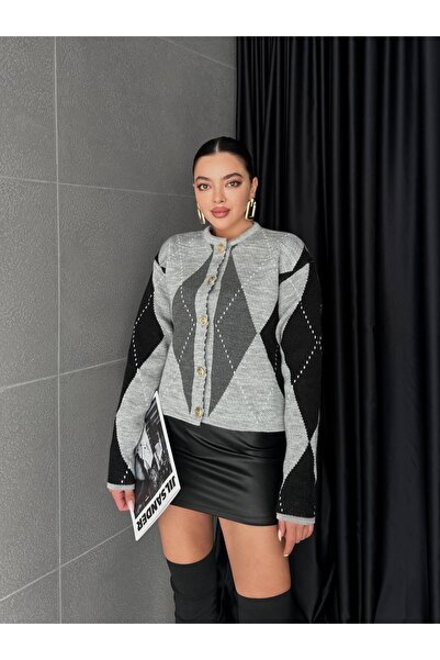sportiness Women's Diamond Patterned Buttoned Knitwear Cardigan