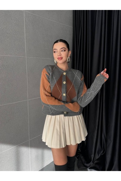 sportiness Women's Diamond Patterned Buttoned Knitwear Cardigan