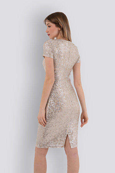 HOX'S Βραδινό φόρεμα με μολύβι σε μπεζ παγιέτες V λαιμόκοψη - κοντομάνικο φόρεμα