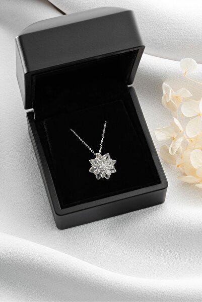 EDSA Silver 925 Ayar Gümüş Işıklı Kutuda Lotus Çiçeği Kolye