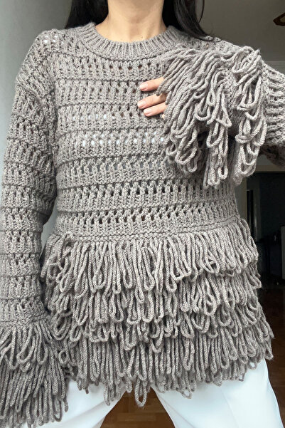 Seda Yalçın Atelier Pulover cu ciucuri din tricot din nurcă