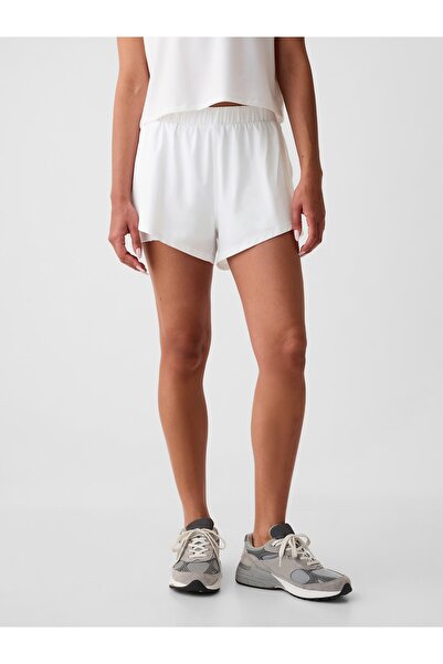 GAP Kadın Beyaz GapFit Mid Rise Dolphin Running Şort