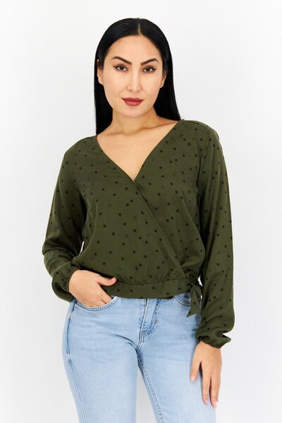 Eddie Bauer بلوزة نسائية مطبوعة بالكامل بأكمام طويلة ورقبة على شكل حرف V، لون...