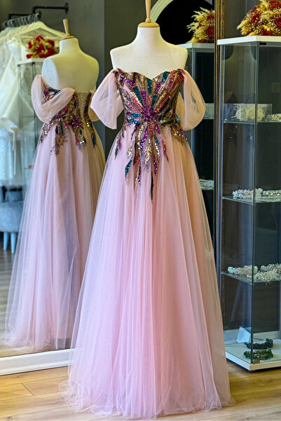 Lenta Moda Pudra Renkli İşlemeli Dantel Detaylı Maxi Boy Transparan Abiye ve ...