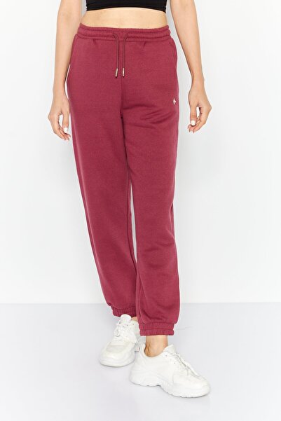 Red Tape بنطال رياضي نسائي بقصّة عادية، لون عنابي